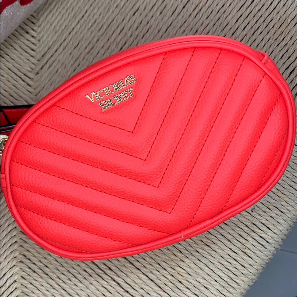 Victoria’s Secret Belt bag NEW - Picture 2 of 6